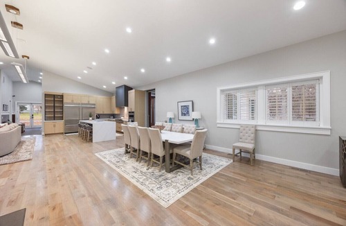 South Jordan House | Zelkova | Space for large groups & Events up to 100 people