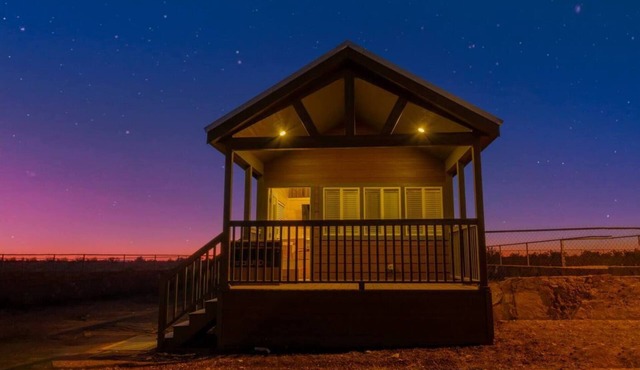 065 Tiny Home near Grand Canyon South Rim Sleeps 8