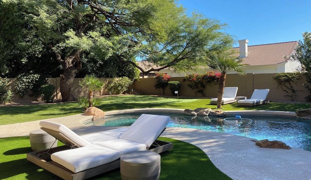 10min from TPC Scottsdale, 5brms, pool, putting green, many entertaining spaces