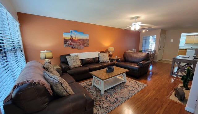1st floor in the Heart of Ventana Canyon-Hike-Bike-Golf and Enjoy the Desert