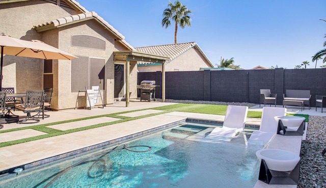 2 Mi to Surprise Stadium! Snowbird Haven w/Pool