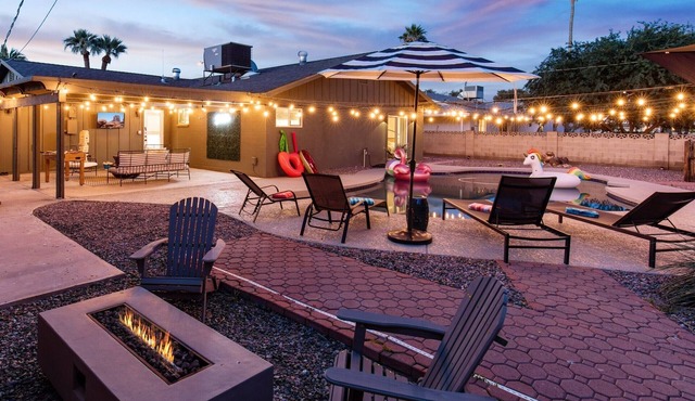 25% off! Home with POOL minutes from Old Town