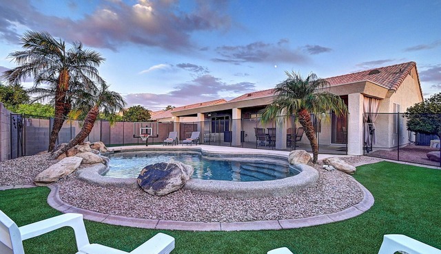 3 bdrm Glendale Home w/Pool