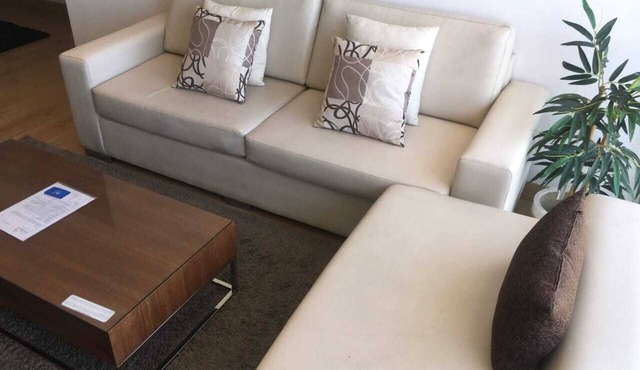 3-bedroom/4 baths apartment in charming Miraflores with WiFi for 6 pax