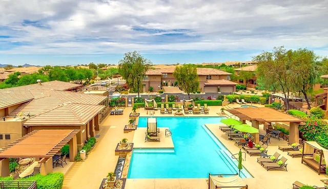3-bedroom condo in Grayhawk ground floor next to pool NEW LISTING!