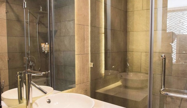 3-bedroom townhome in fabulous Đà Nẵng with AC, WiFi