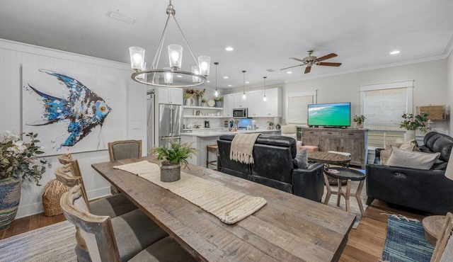 30A Beach House, Sleeps 14, Pool, Beach Access, Free Golf Daily, Golf Cart Incl