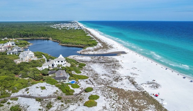 3br/2.5ba, Sleeps 8, Private Beach Access!