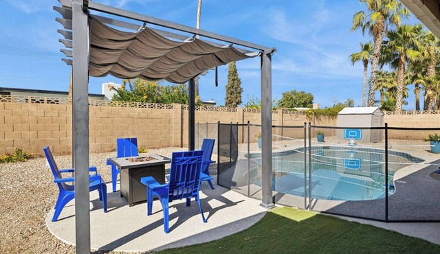 4BR w/Pool, Pool Table, Fire Pit & BBQ Grill