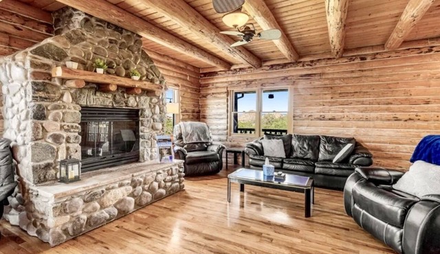 6 bedroom spacious cabin near Watson Lake, sleeps 14