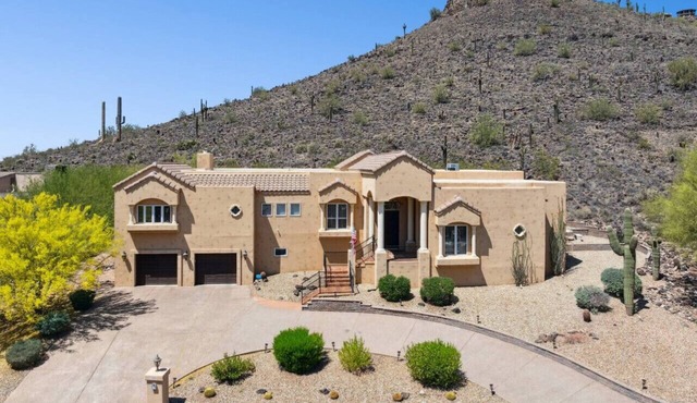 7,000 Sqft Home | pool | Movie Theater | Sauna