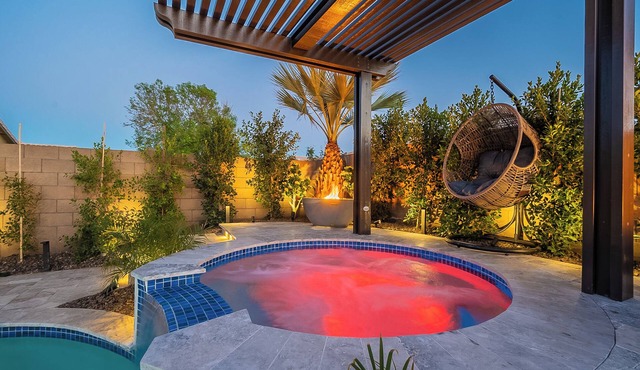 7BR/4BATH Escape SC w/HEATED Pool, Billiards, Arcade Room, Hot Tub & Mini Golf
