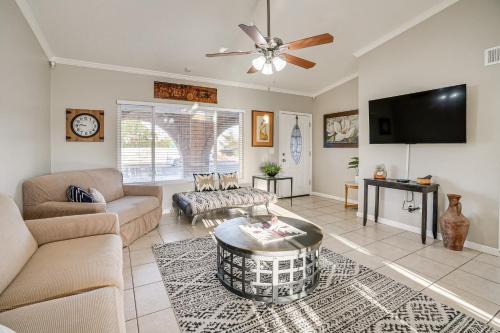 8 Mi to State Farm Stadium: Glendale Home w/Grill
