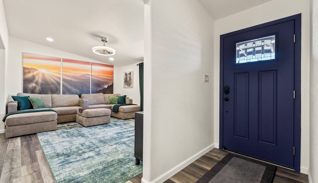 A Charming and bougie 3-bedroom 3 Bath house in beautiful Tucson, AZ with AC