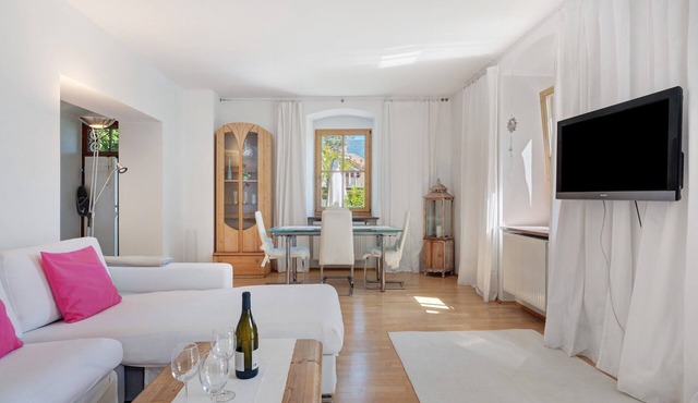 Apartment 'Sonnenresidence Alpenhof' with Mountain View, Balcony and Wi-Fi