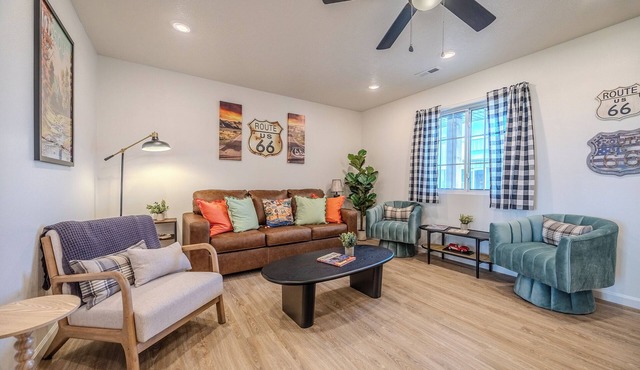 Adventure on Historic Route 66! Brand new renovation!
