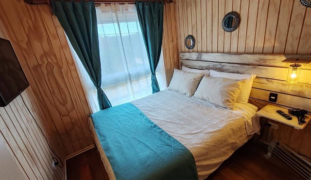 Algarrobo Cabin plus free hot tub use El Canelo Beach