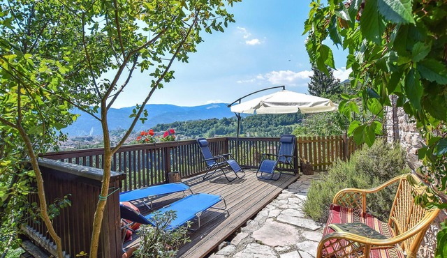 Amazing home in Lamon with WiFi