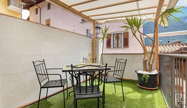 Apartment 'Casa Sole 2' with Mountain View, Balcony and Wi-Fi