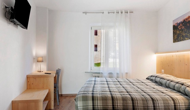 Apartment 'La Canonica Pino' with Mountain View, Shared Garden and Wi-Fi