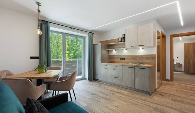 Apartment 'Nature House Mammoth Tree' – Strength, Tranquility & Connection to Nature