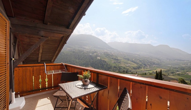 Apartment 'Sankt Corbinian 3' with Mountain View, Balcony and Shared Garden