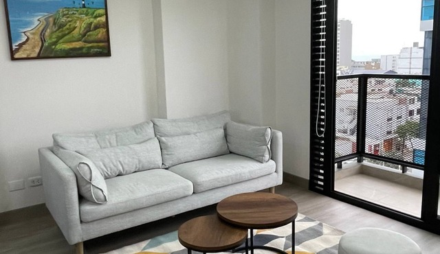 Apartment two blocks from the Miraflores boardwalk!