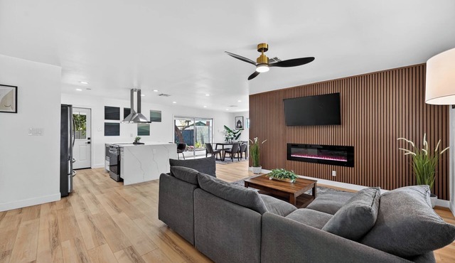 Beautiful 3-bedroom house in peaceful Scottsdale perfect for relaxing stays
