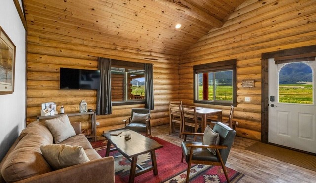 Beautiful Cabin in Pray, MT