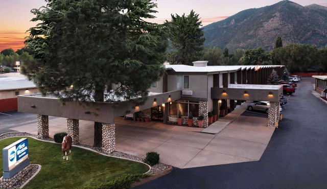 Best Western Pony Soldier Inn & Suites
