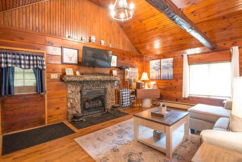 Blue Moon Log Cabin