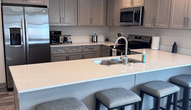 Brand New 2 Bedroom with en-suites. Boat Parking.