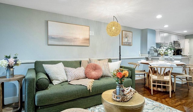Bright & Peaceful 8022lower Unit