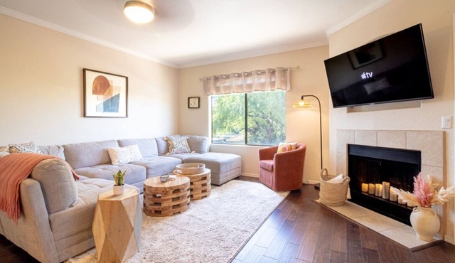Bright, Updated, Quiet N Scottsdale Escape