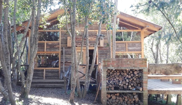 CABIN WONDERFUL AND CHARMING RUSTIC STYLE.
