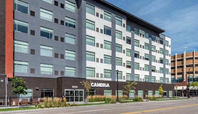 Cambria Hotel Minneapolis Downtown