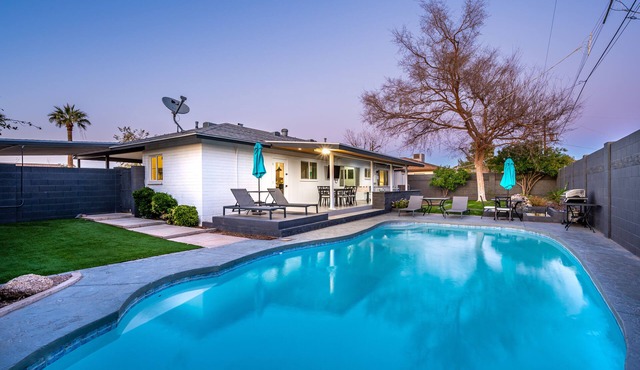 Cambridge by Porter | Modern Home w/Heated Pool Near El Dorado Park in Scottsdale