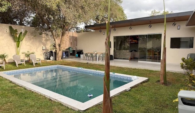 Casa en Ica con piscina, parrilla y gran jardín