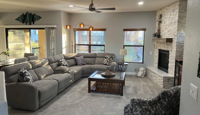 CASA KIP-Top Floor 3 bedroom 2 bath gated community