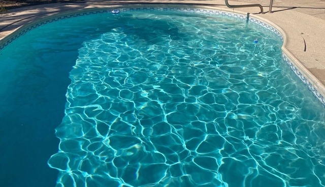 Castle Guest House w/desired privacy, sparkling pool, mountain and city views!