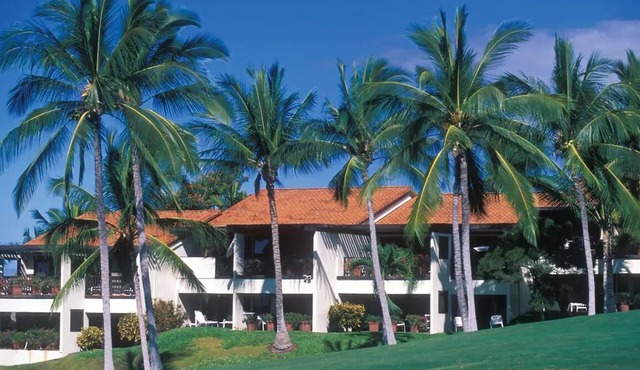 Charming 2-bedroom resort with fitness room and AC in awesome Kailua-Kona