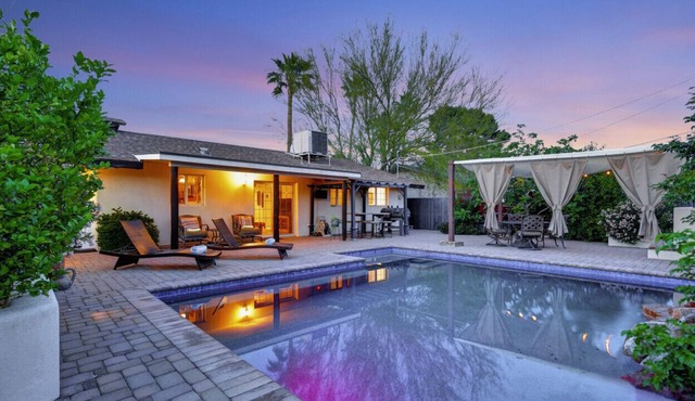 Charming Backyard | Neighborhood parks & Old Town