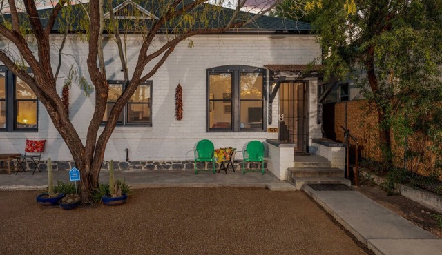 Charming & Cozy/Historic Duplex/1 BR 1 BA