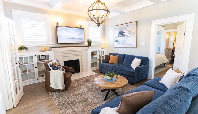 Charming home in the heart of South Tampa, two blocks from Bayshore with pool