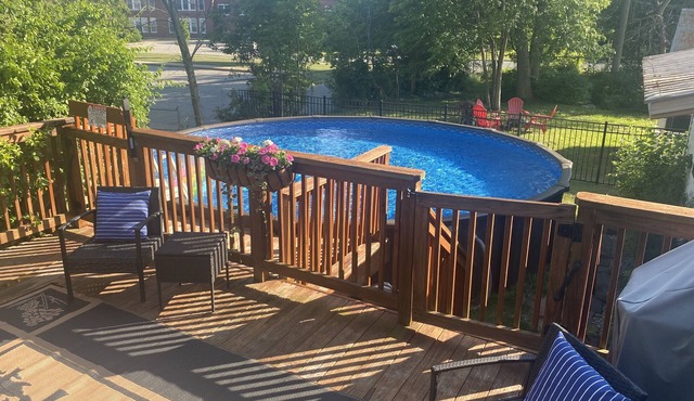 Cheerful 3-bedroom home with a pool
