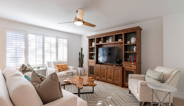Chic Scottsdale Townhome Near Old Town - Sleeps 6
