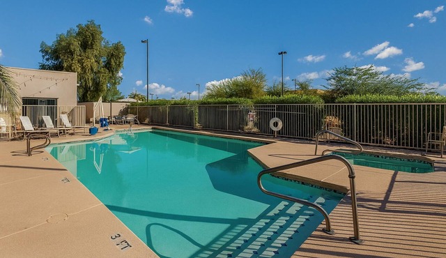 Comfy Unit for Business Travel, Free Parking, Breakfast