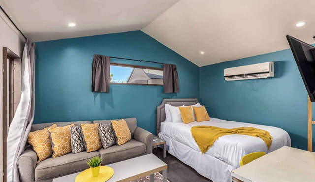 Coronado Casita - Mins to DT, Airport & Hospitals