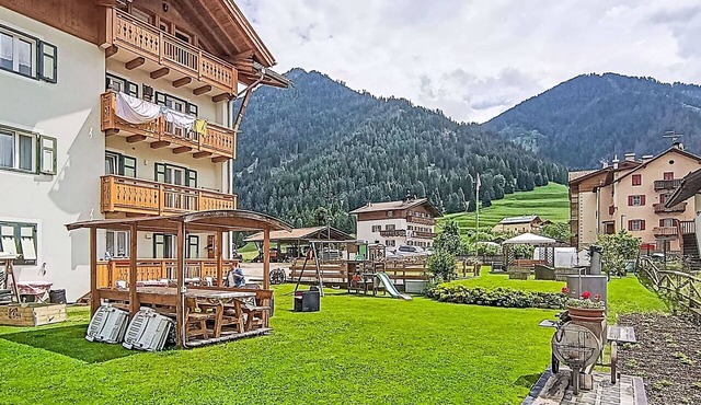 Cosy apartment for 5 guests with WIFI, TV, patio and panoramic view