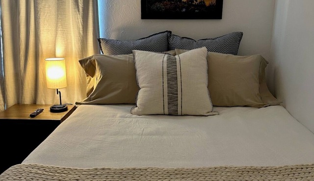 Cozy 2-bedroom condo in beautiful Livingston with AC and good Heat